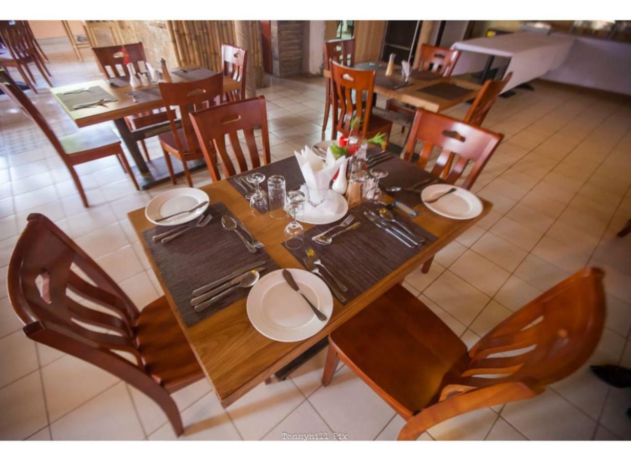 Parkview Safari Hotel And Apartments Kisumu Extérieur photo