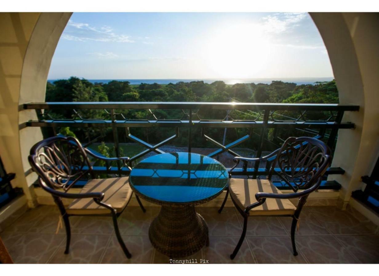 Parkview Safari Hotel And Apartments Kisumu Extérieur photo